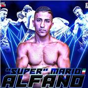 Pugile professionista 3 volte campione Italiano, istruttore dal 2014 . Insegno boxe, funzionale,fitness, allenamenti personalizzati etc